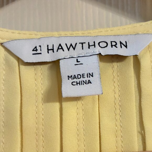 Hawthorn Yellow Sleeveless Top -EUC - Picture 5 of 9